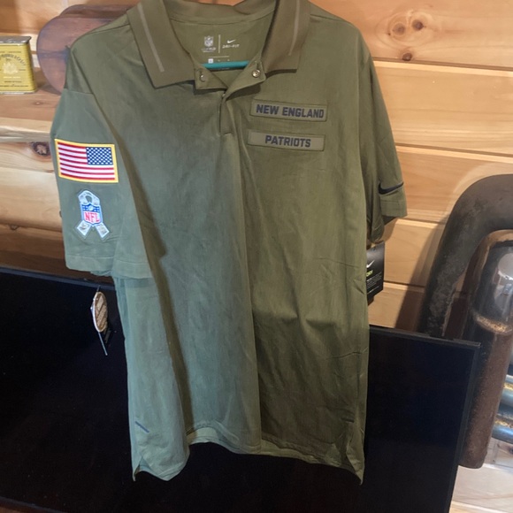 NFL Other - NFL New England Patriots Green Polo Shirt